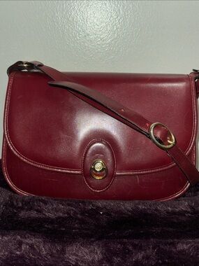 Gucci Burgundy Leather Crossbody Bag with Gold Hardware